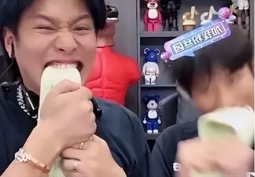 爆料网吧大神小杨哥视频,揭秘电竞传奇背后的故事  第2张