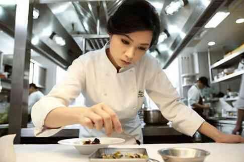 深圳厨师爆料事件真相视频,揭秘后厨不为人知的秘密  第2张