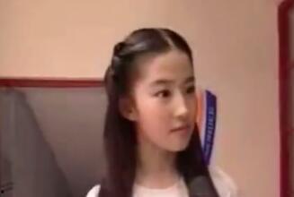 是谁爆料小龙女的视频,小龙女视频引发热议，真相究竟如何？  第2张