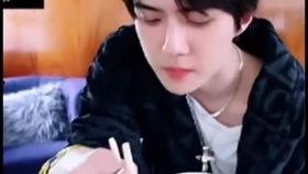 冲哥爆料的帅哥是谁呀视频,帅气男主角身份大起底！