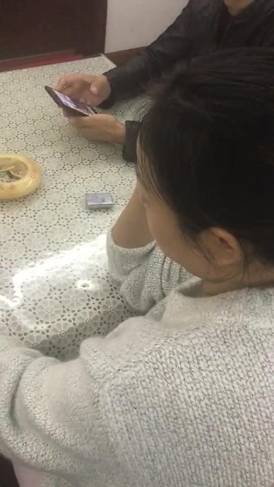 老妈爆料女朋友视频,老妈视角下的女友甜蜜瞬间