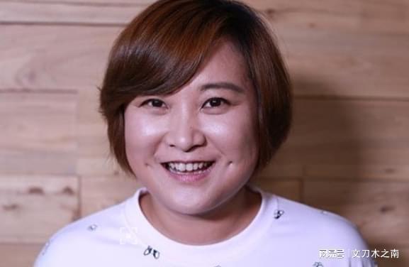 爆料贾玲迷恋刘德华视频,揭秘娱乐圈背后的情感纠葛  第2张